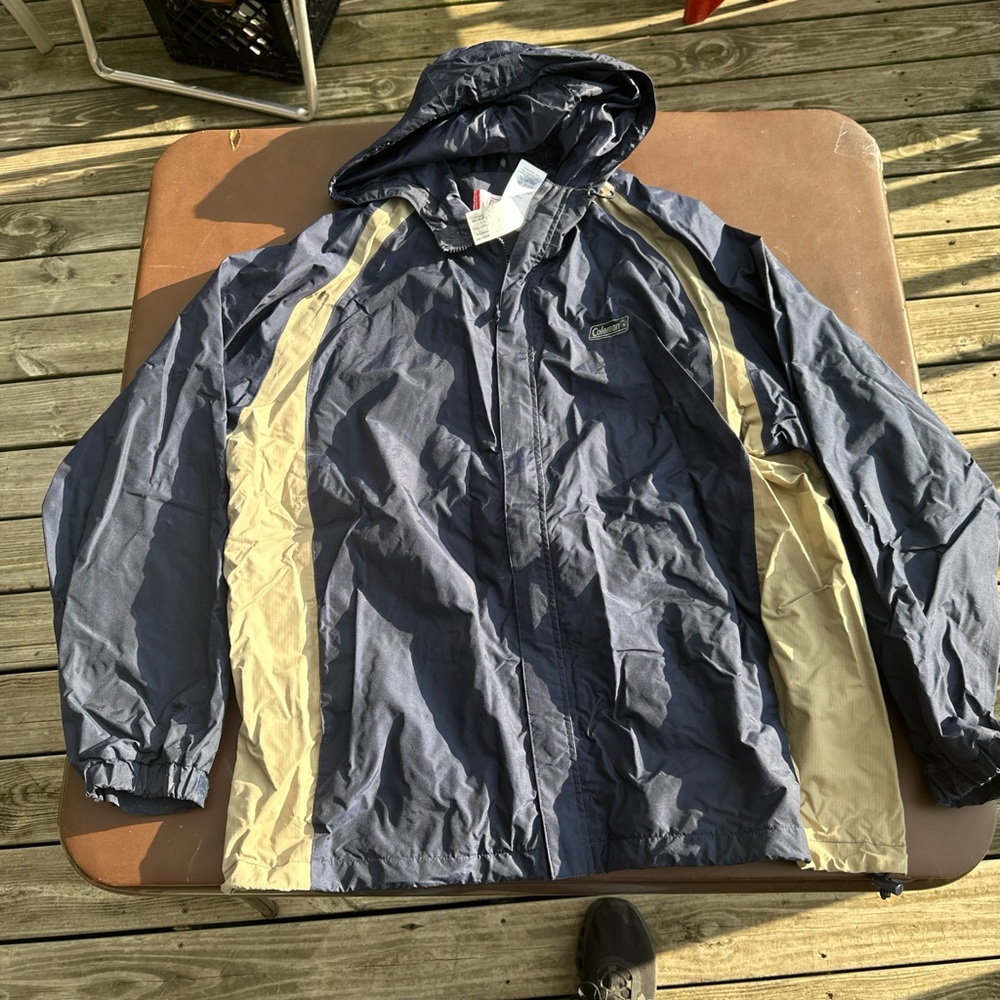 Coleman Navy and‎ Beige Windbreaker